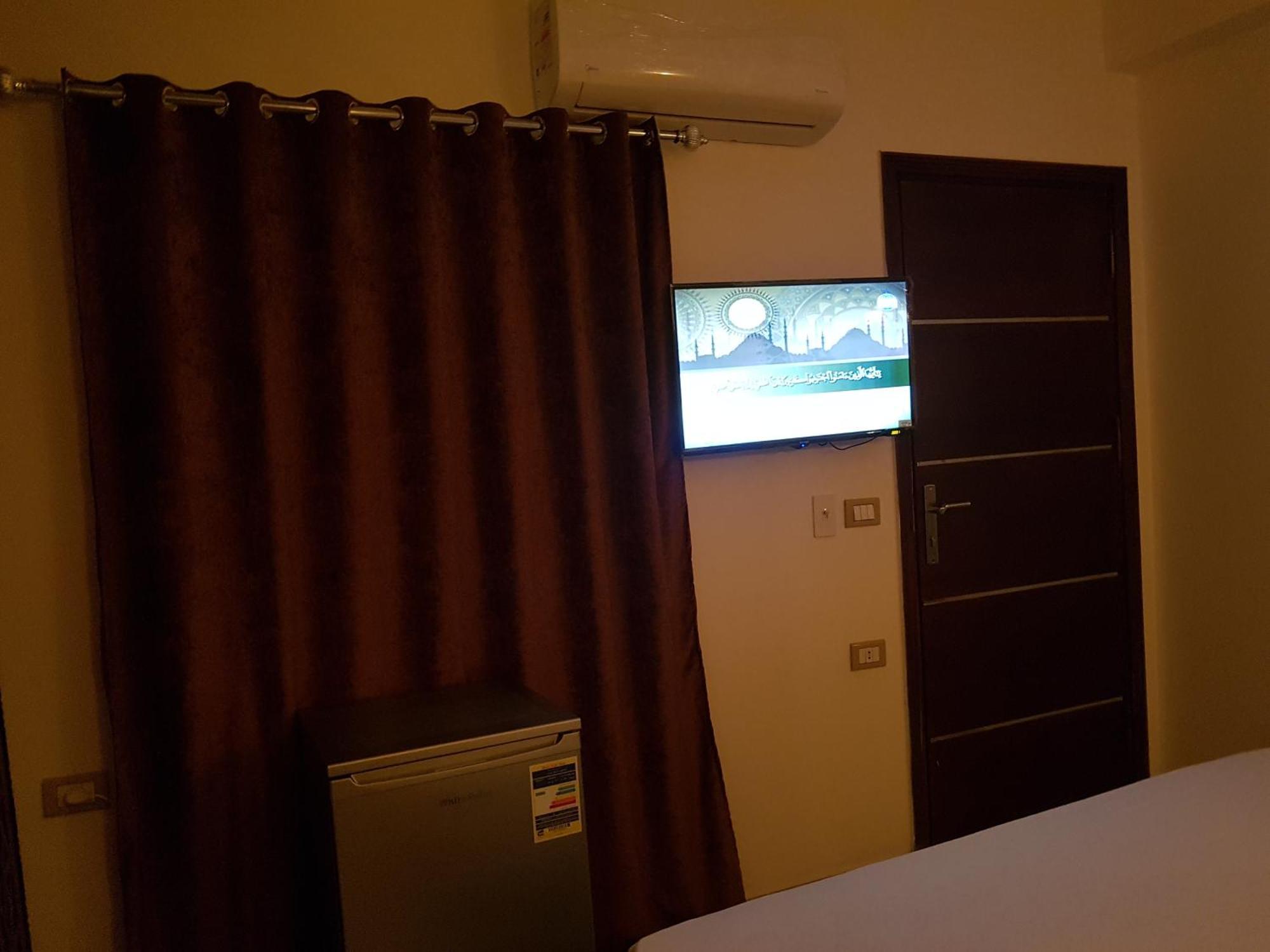 Sahara Pyramids Inn Kafret el-Gabal Habitación foto